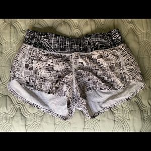 Lululemon Seawheeze Speeds Shorts - Size 4